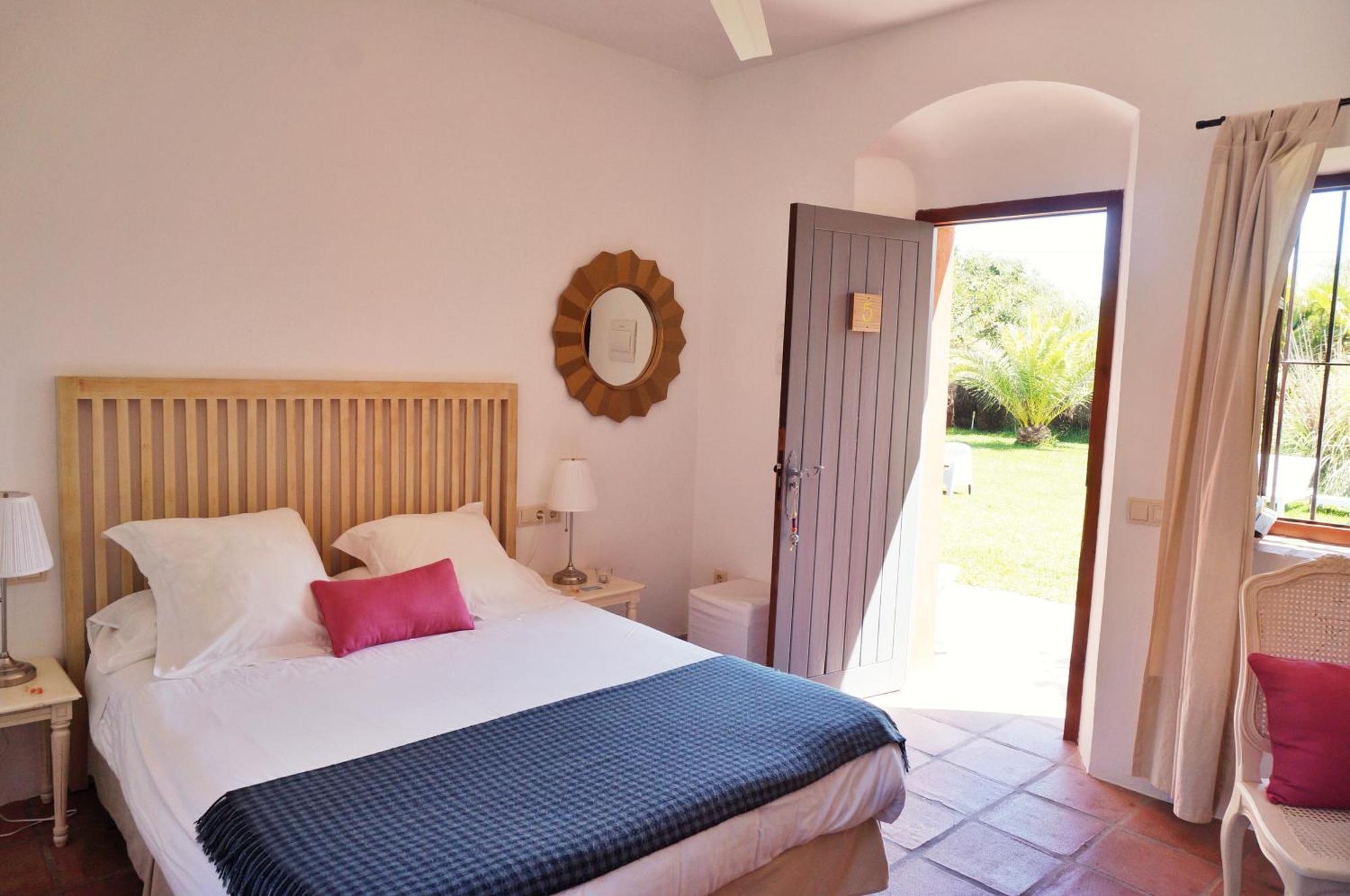 Cortijo El Pozuelo Guest House Tarifa Room photo