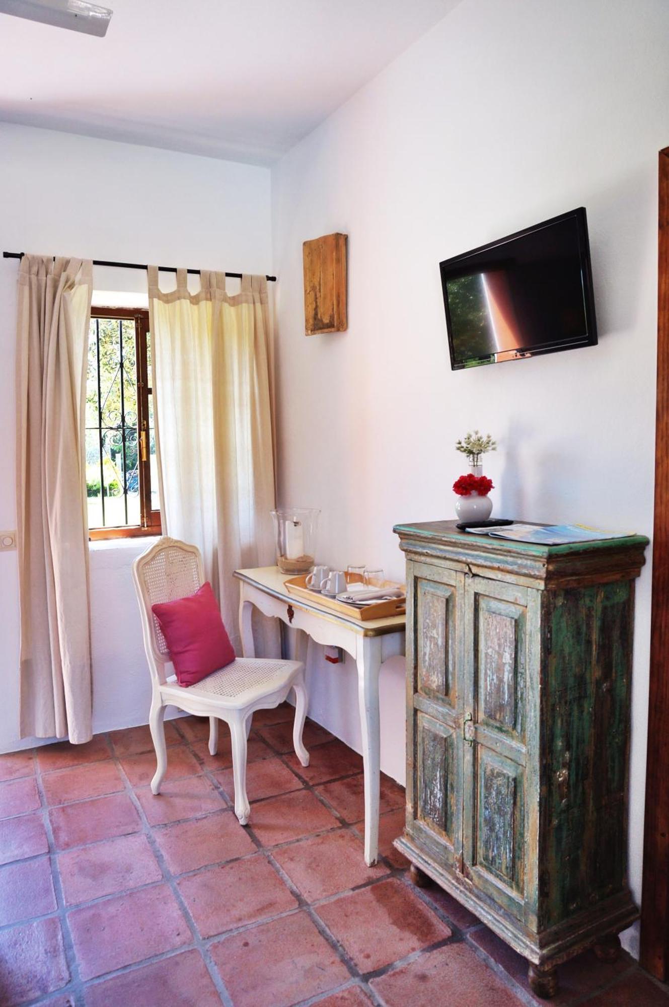 Cortijo El Pozuelo Guest House Tarifa Room photo