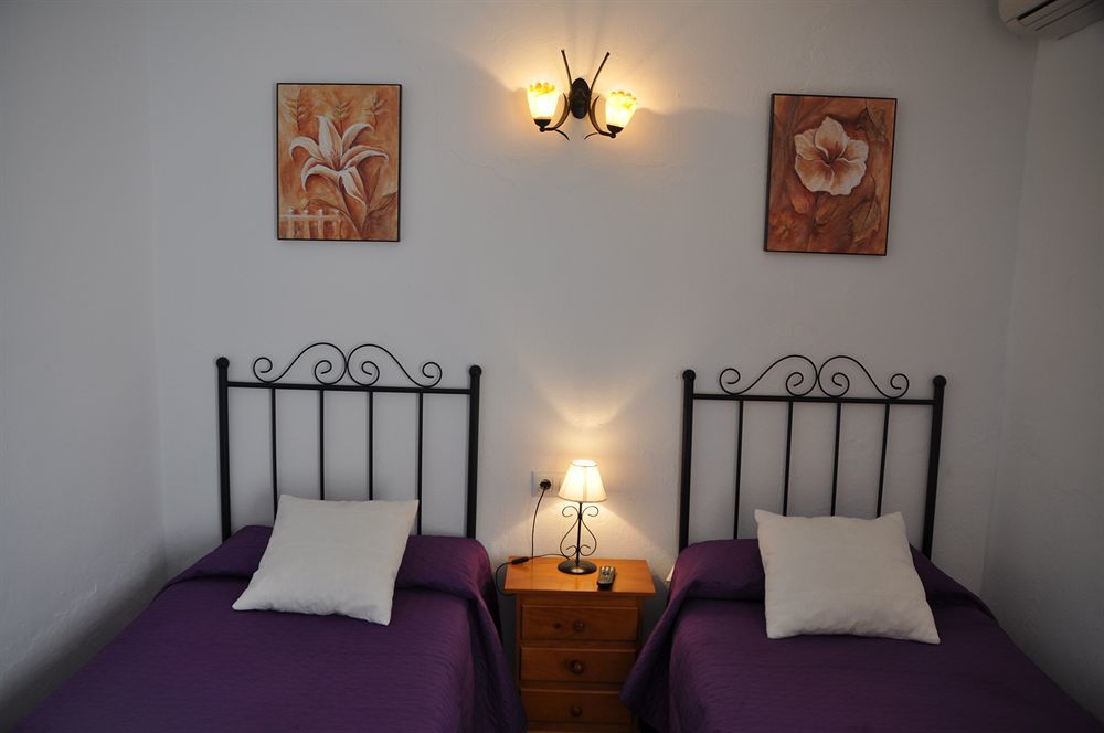Cortijo El Pozuelo Guest House Tarifa Exterior photo