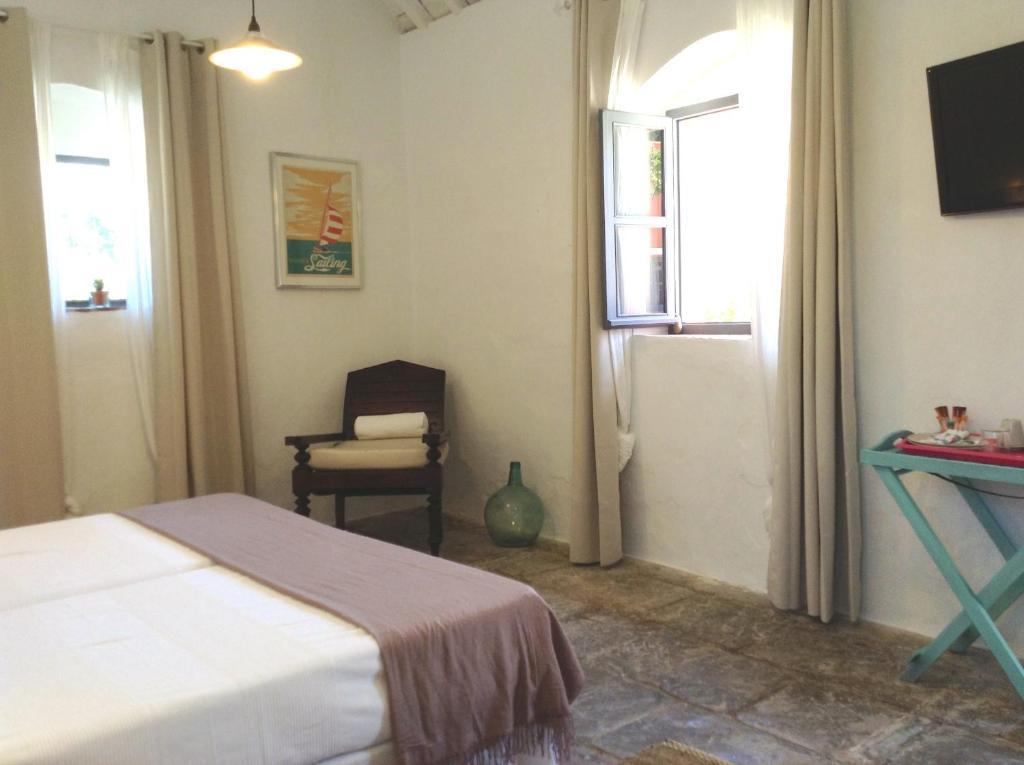 Cortijo El Pozuelo Guest House Tarifa Room photo